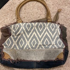 Myra Bag